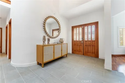 1011 Rodeo Road photo 2