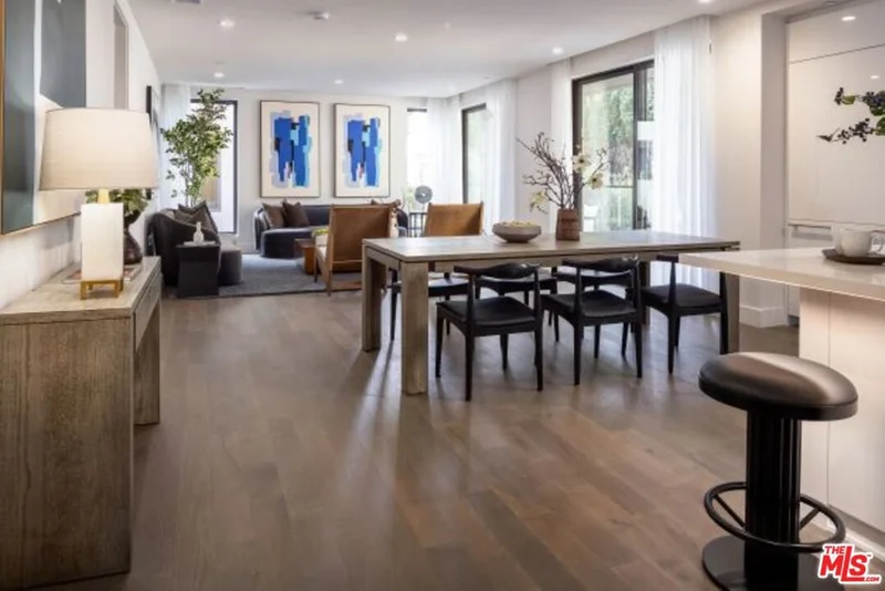 411 S Hamel Road 208, Los Angeles, CA 90048