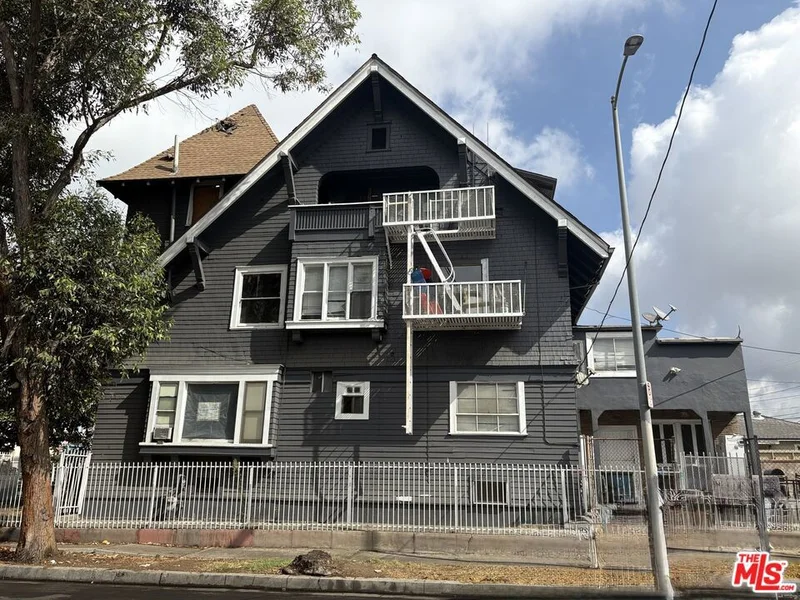 1050 S Bonnie Brae Street, Los Angeles, CA 90006
