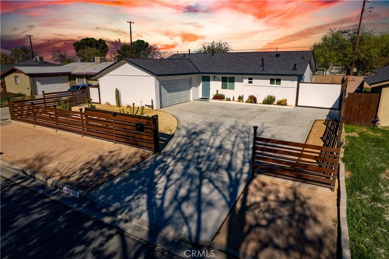 45522 Andale Avenue, Lancaster, CA 93535