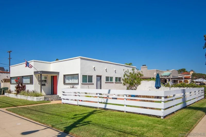 625 10th, Coronado, CA 92118