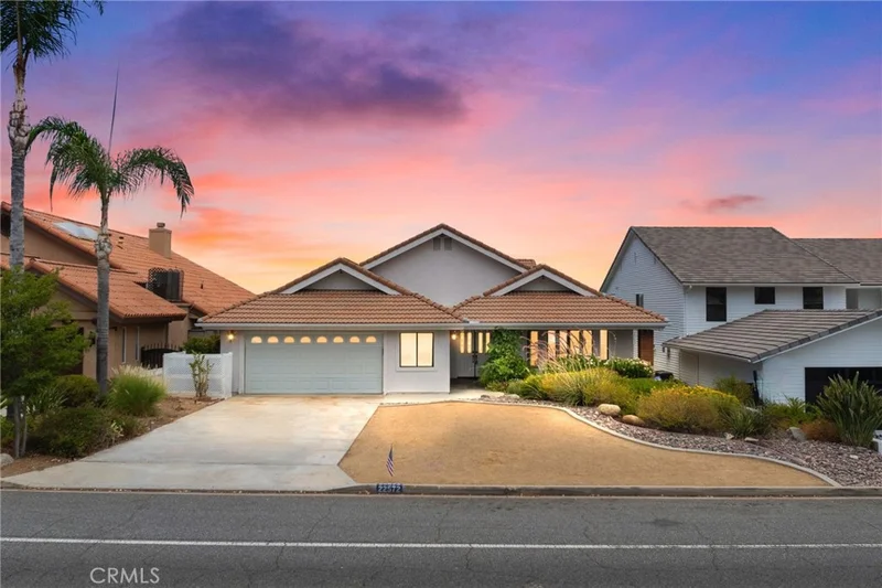 22572 Canyon Lake S, Canyon Lake, CA 92587