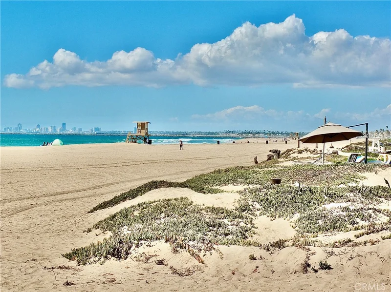 16765 S Pacific Avenue 'B', Huntington Beach, CA 90742
