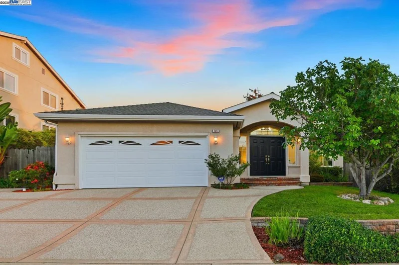 124 Linmore Dr