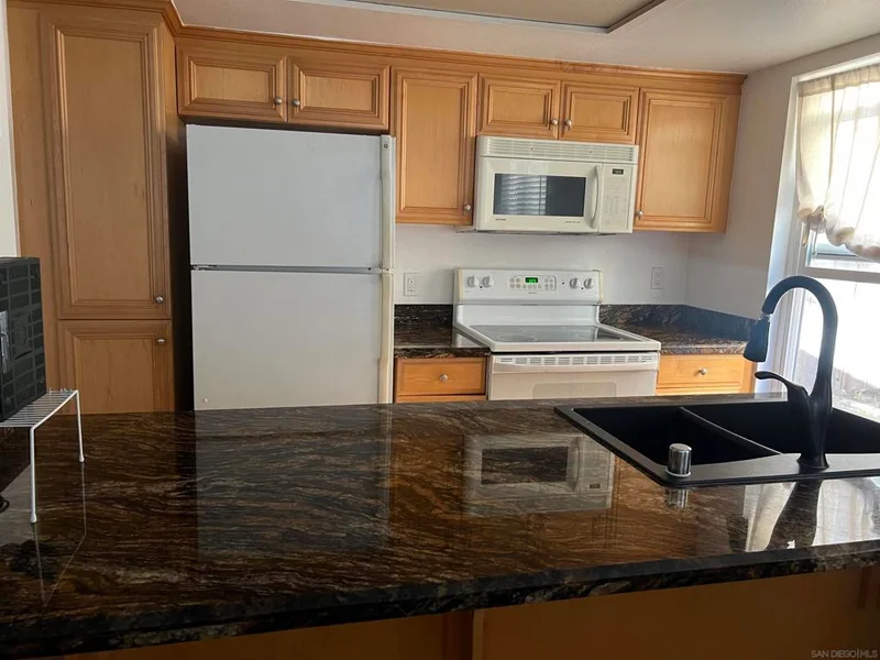 4222 Menlo 9, San Diego, CA 92115