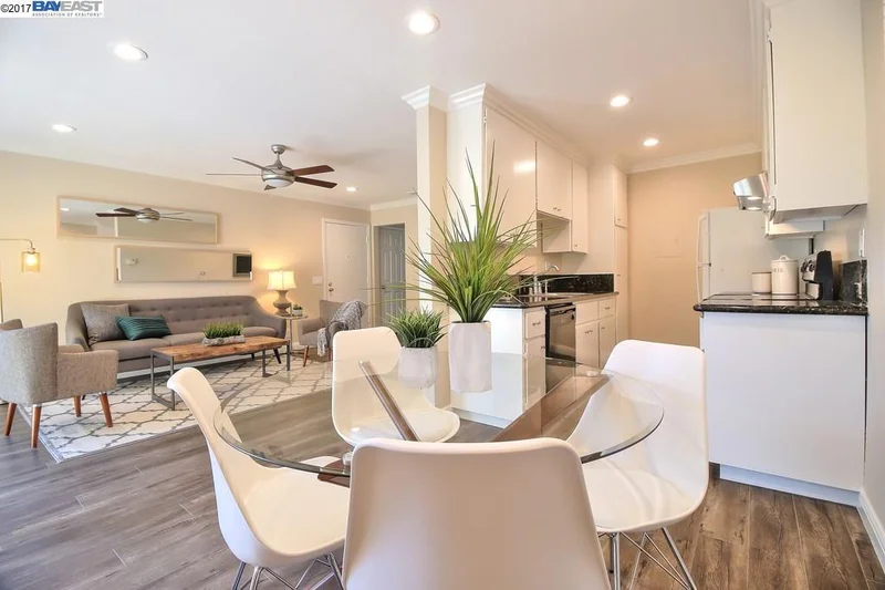 795 Fair Oaks Ave #4, Sunnyvale, CA 94085