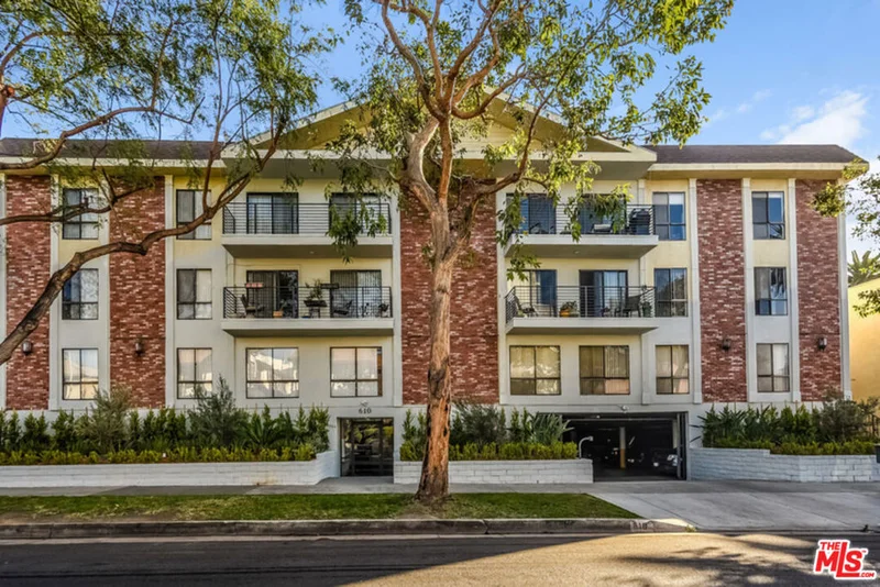 610 N Orlando 203, West Los Angeles, CA 90048