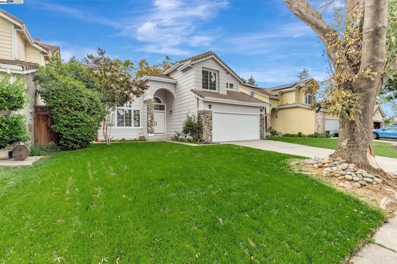 55 Shakespear Ct, Tracy, CA 95376