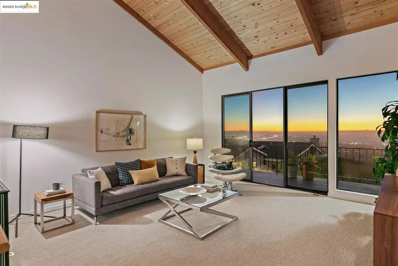 23 Binnacle Hl, Oakland, CA 94618