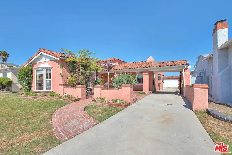 2709 W 82nd Place, Inglewood, CA 90305
