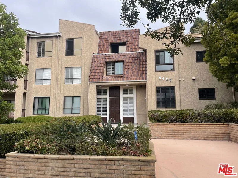 5625 Cambridge Way 301, Culver City, CA 90230