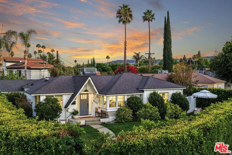 5436 Geyser Avenue, Tarzana, CA 91356