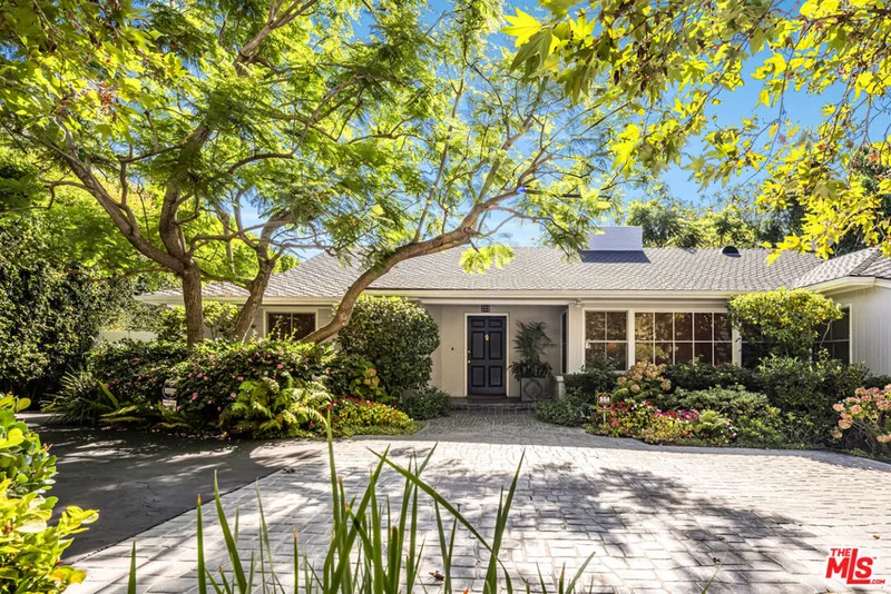 1146 Amalfi Drive, Pacific Palisades, CA 90272
