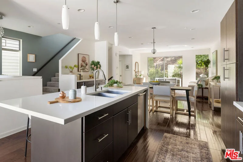 2526 N Via Artis Avenue, Los Angeles, CA 90039