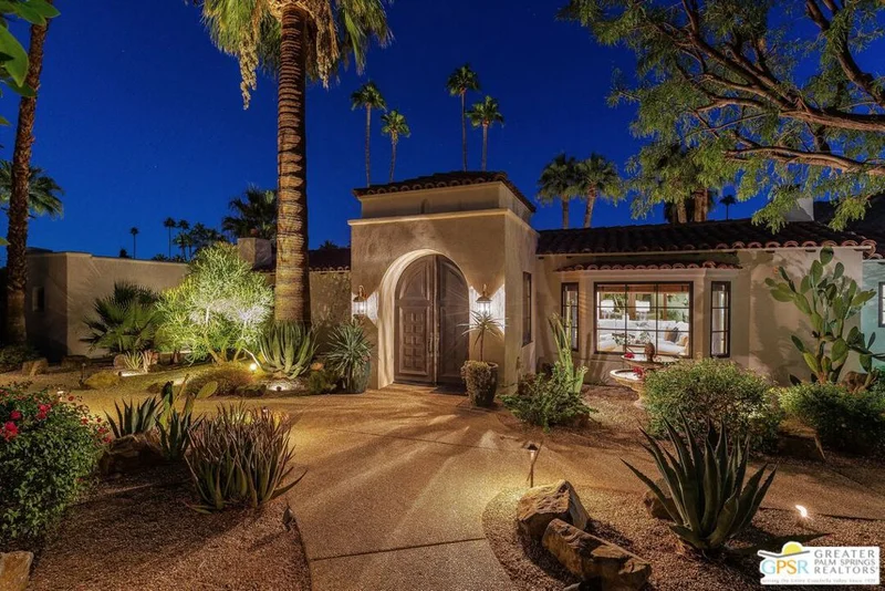 429 Camino Sur, Palm Springs, CA 92262