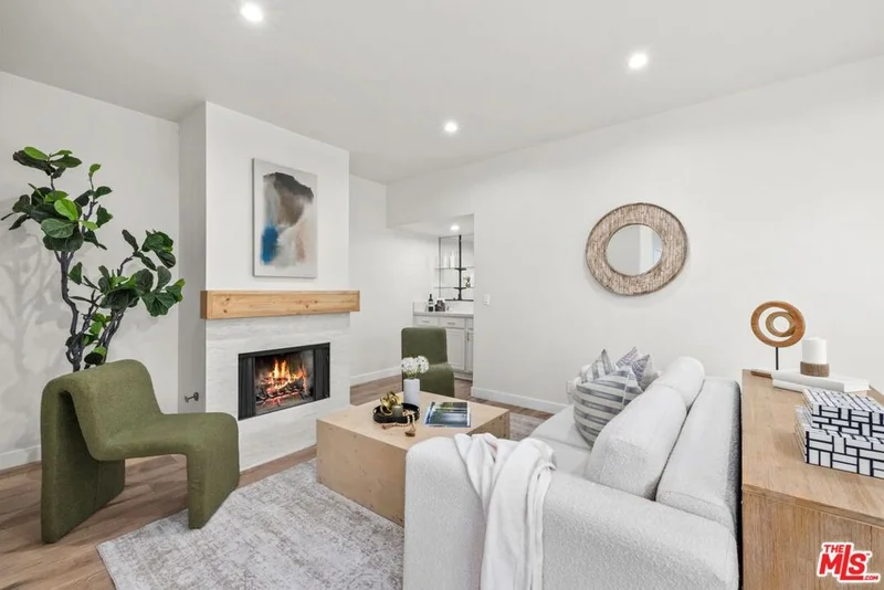 4519 Coldwater Canyon Avenue 10, Studio City, CA 91604