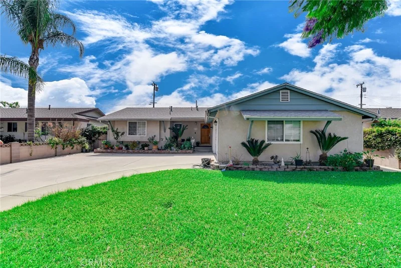 4260 W Flower, Fullerton, CA 92833