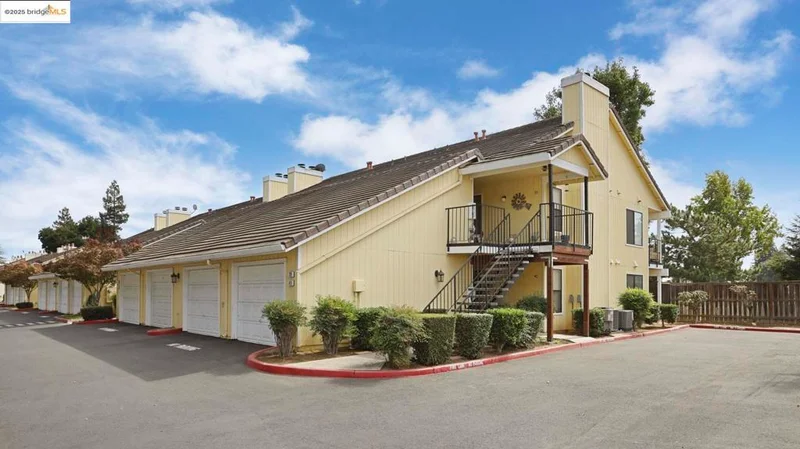 1311 W Century Blvd 39, Lodi, CA 95242
