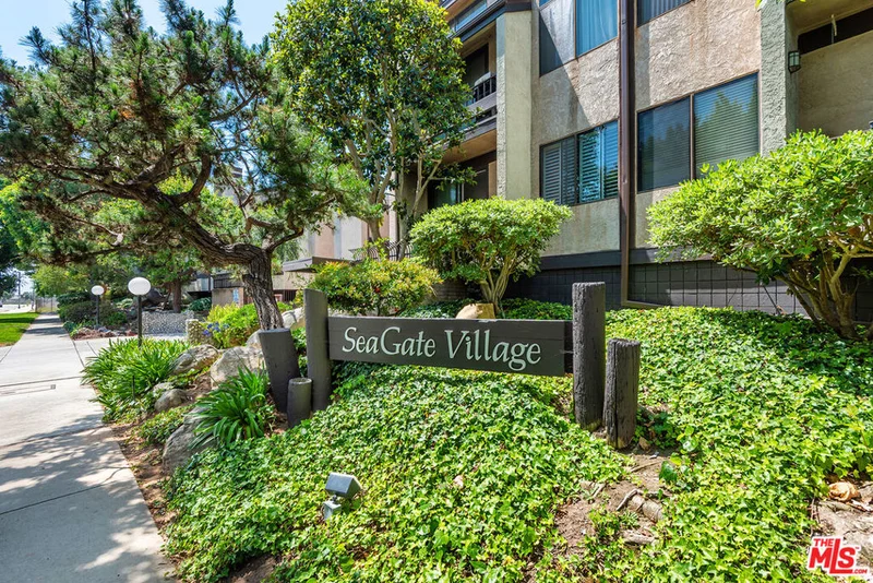 8675 Falmouth Avenue 321, Playa Del Rey, CA 90293