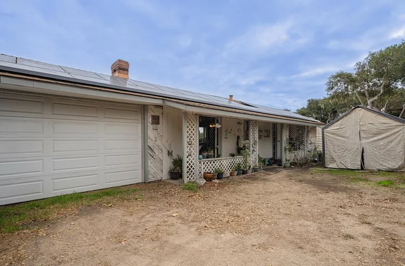 905 W Blanco Road, Salinas, CA 93908