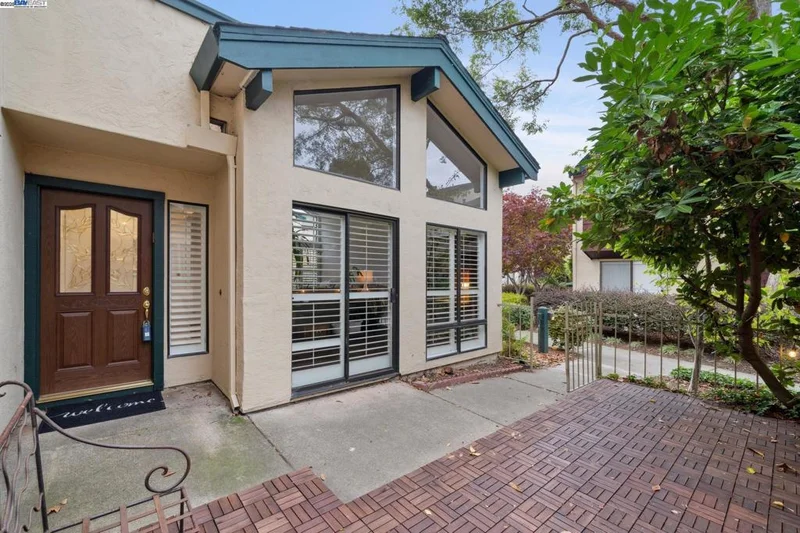 510 Lagunaria Lane, Alameda, CA 94502
