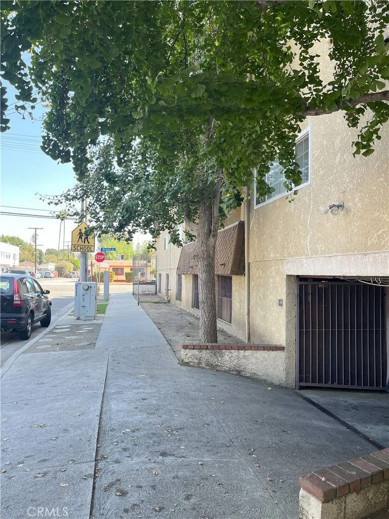 6255 Woodman 203, Valley Glen, CA 91401