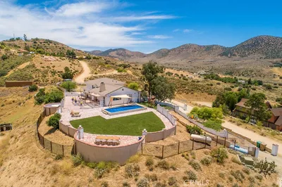 9175 Yucca Hills photo 2