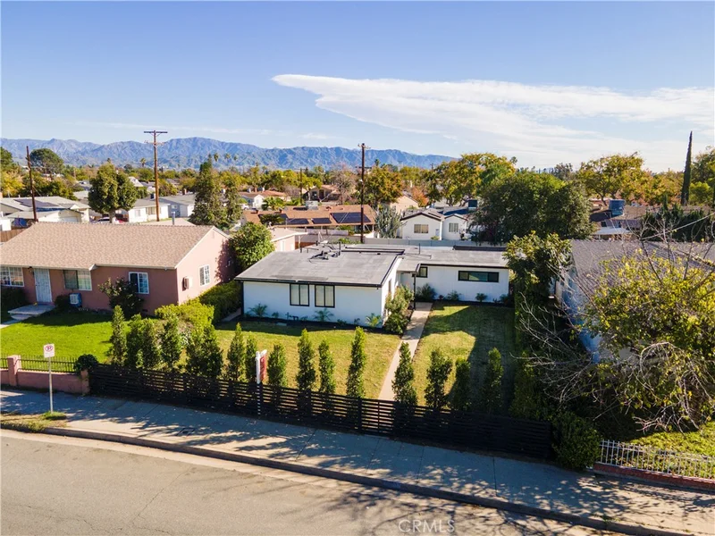 6250 Coldwater Canyon Avenue, North Hollywood, CA 91606