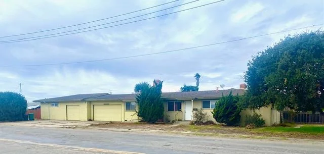 11099 Blackie Road