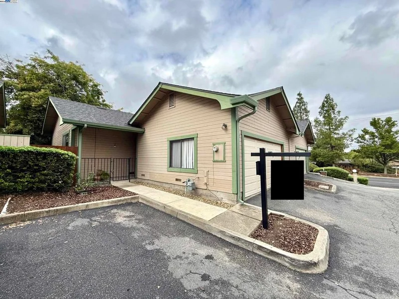 4214 Treat Blvd 2, Concord, CA 94521