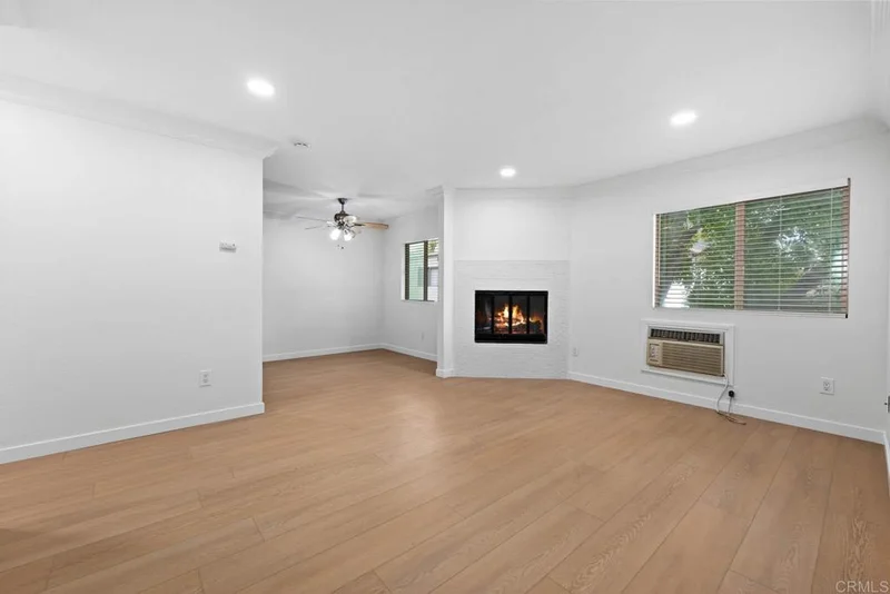 855 E Lexington Ave 4, El Cajon, CA 92020