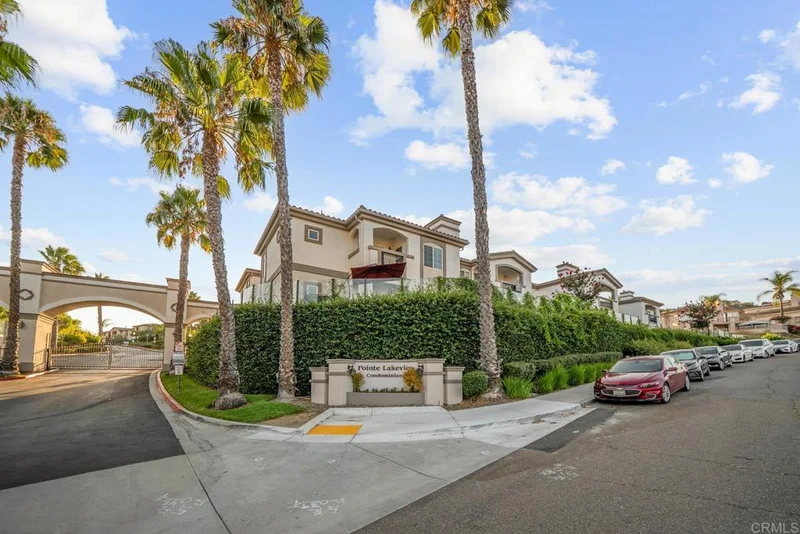 2707 Lake Pointe Dr 204, Spring Valley, CA 91977
