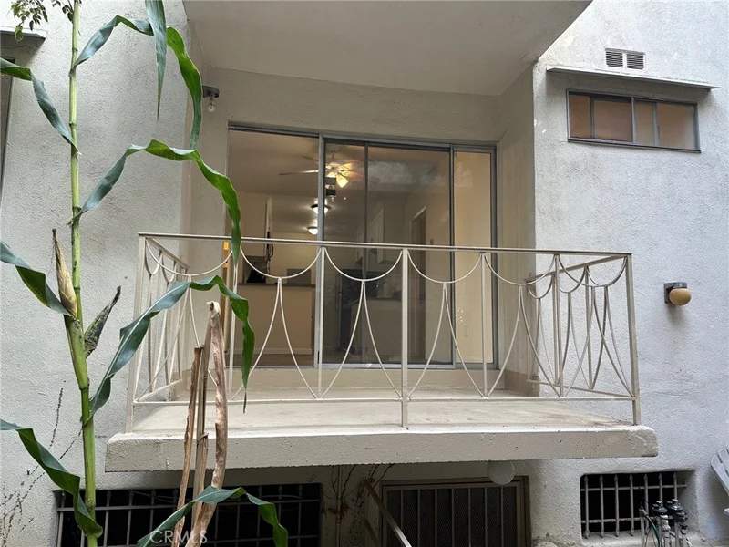 Photo 2 of 1607 Greenfield Avenue 4