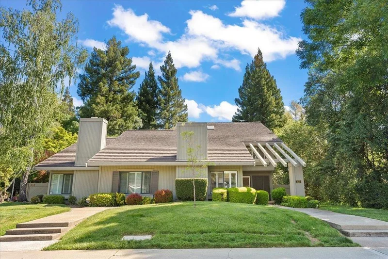 2133 Gold Rush Drive