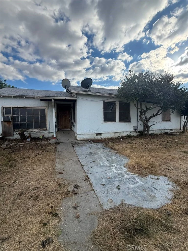 593 N 3rd Street, Porterville, CA 93257