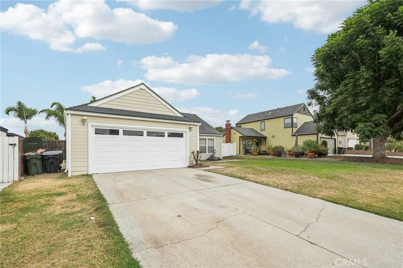 1901 Pepper Tree Drive, Colton, CA 92324