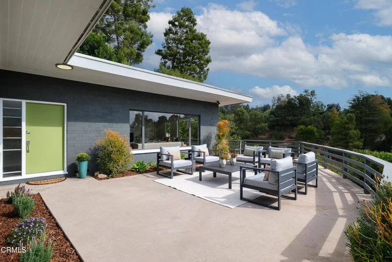 4644 Hillard Avenue, La Canada Flintridge, CA 91011
