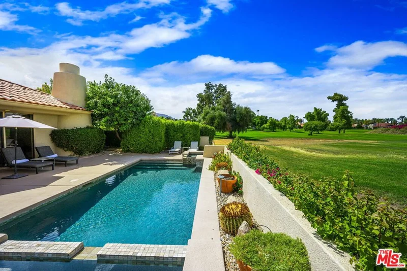 192 Kavenish Drive