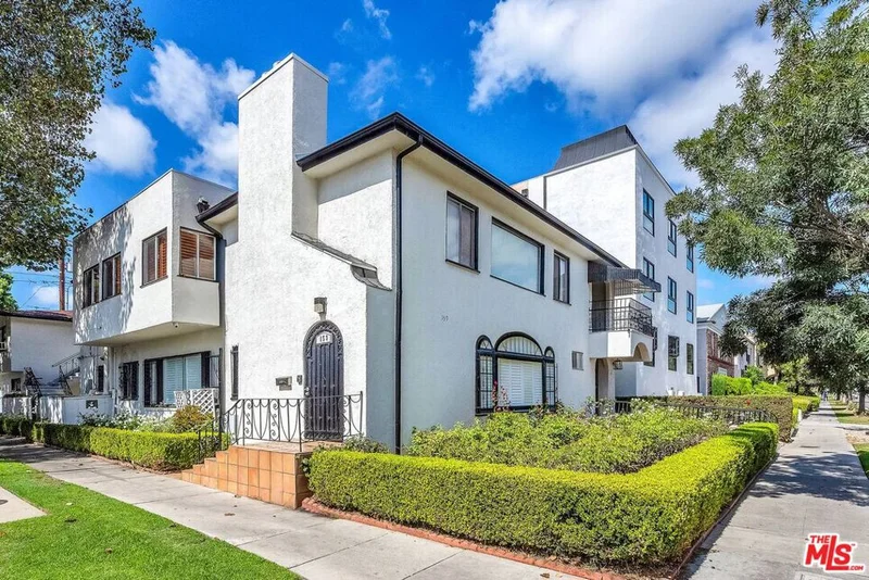 Photo 2 of 157 S Elm Drive