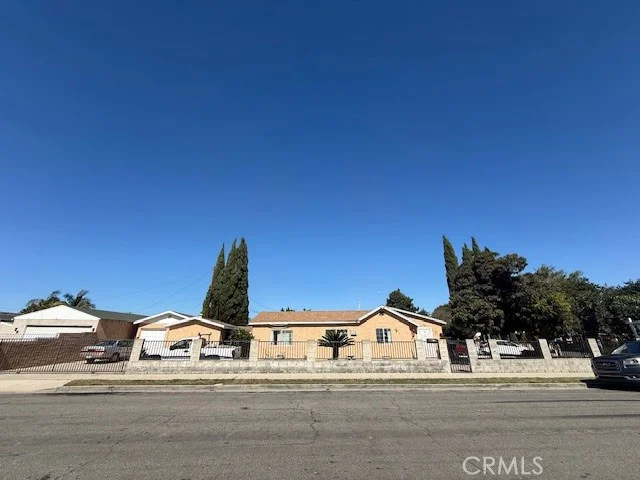 4345 E Queensdale, Compton, CA 90221