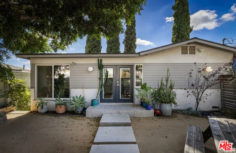 2304 W Avenue 31, Los Angeles, CA 90065
