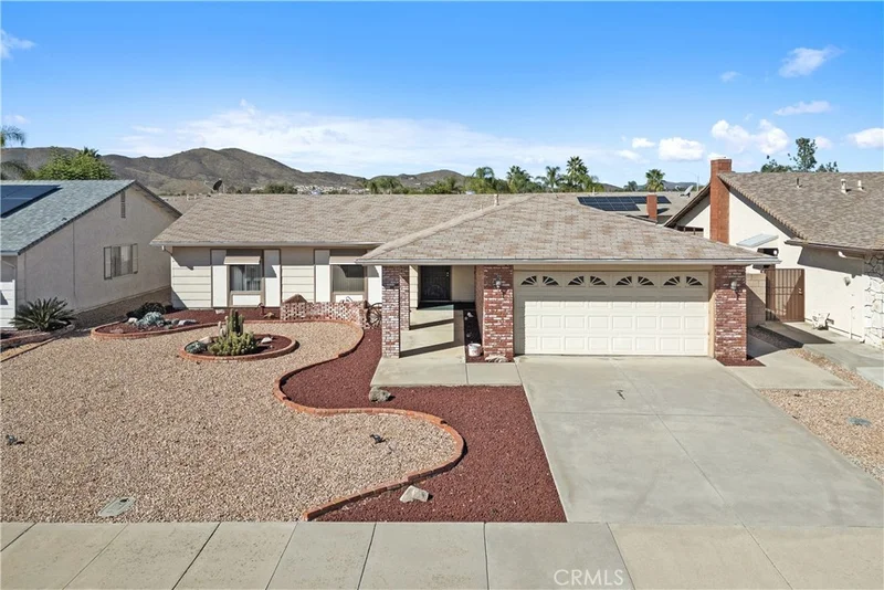27105 Bottlebrush Lane, Menifee, CA 92586