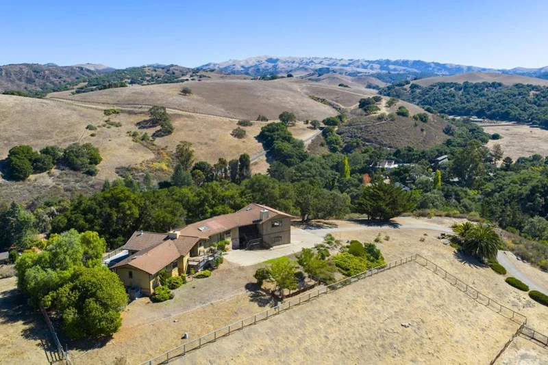 274 Corral De Tierra Road, Salinas, CA 93908