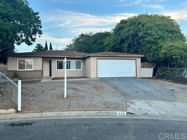 515 Mynah Pl, Vista, CA 92083