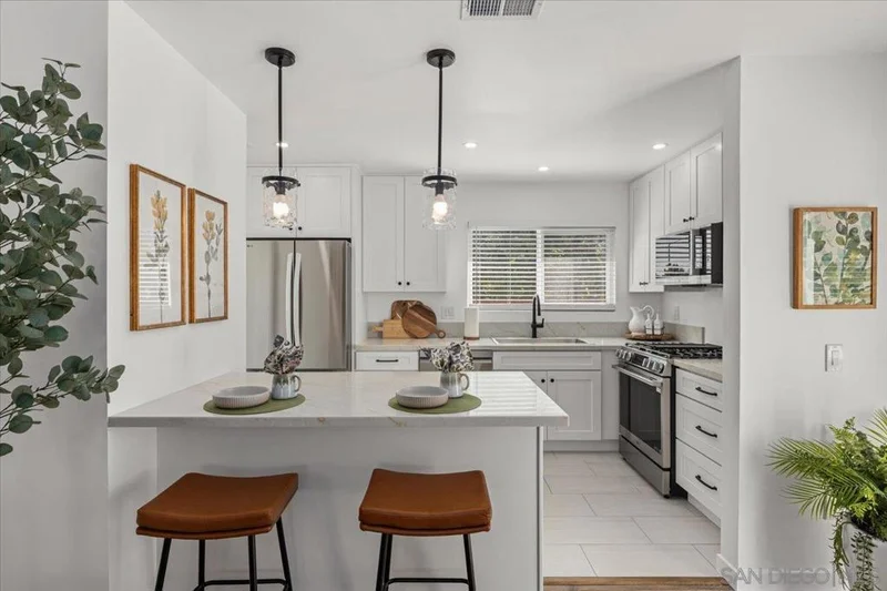 4617 Westridge Dr, Oceanside, CA 92056