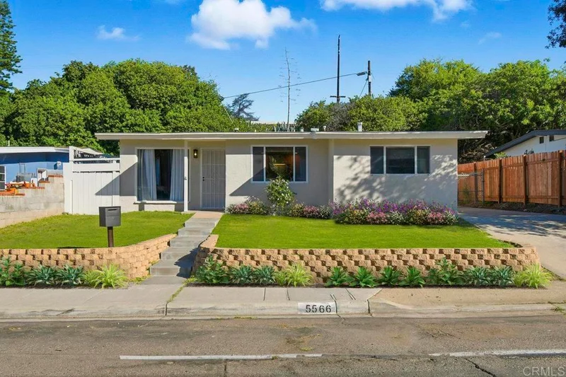 5566 Streamview, San Diego, CA 92105