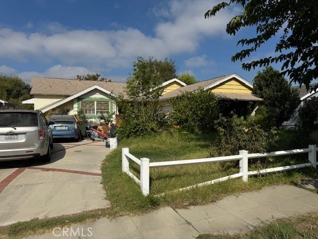 8915 Odessa, North Hills, CA 91343