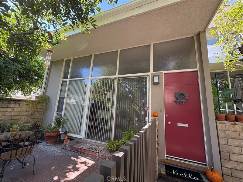 4256 W Kling Street, Burbank, CA 91505