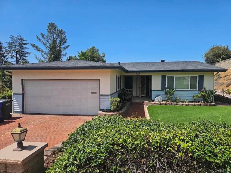 7850 Highwood Avenue, La Mesa, CA 91941