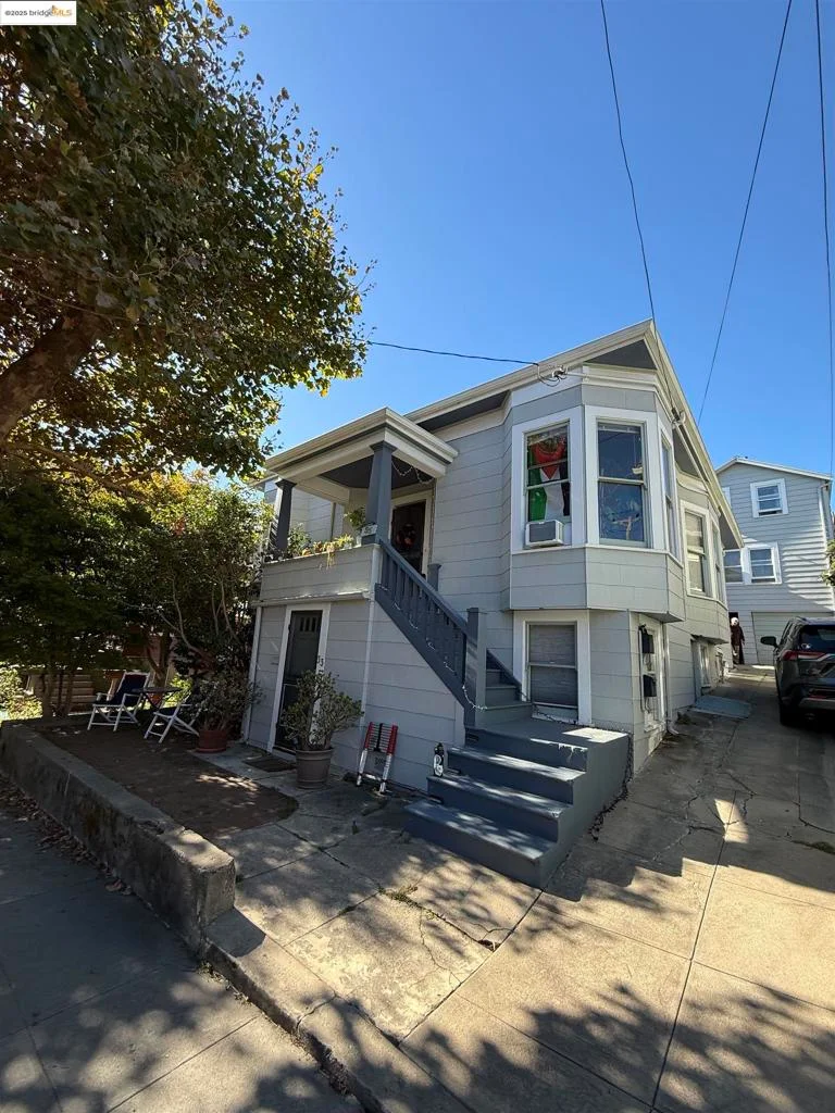 37 Nicholl Ave